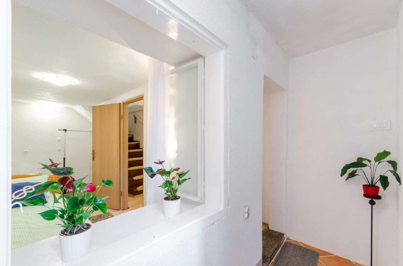 Old Town Charming House Villa Selce Bagian luar foto